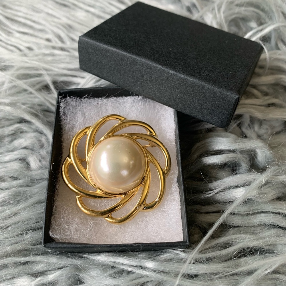 Vintage Brooch